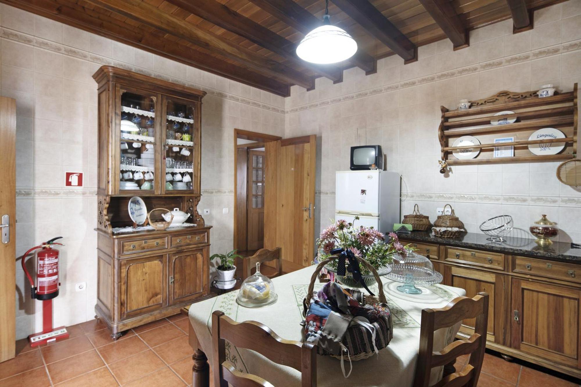 Casa Das Rosas Angra do Heroísmo Exteriör bild